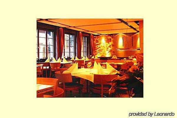 Hotel Restaurant Zum Goldenen Kopf Bülach Restaurang bild