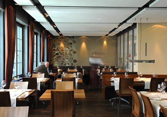 Hotel Restaurant Zum Goldenen Kopf Bülach Exteriör bild